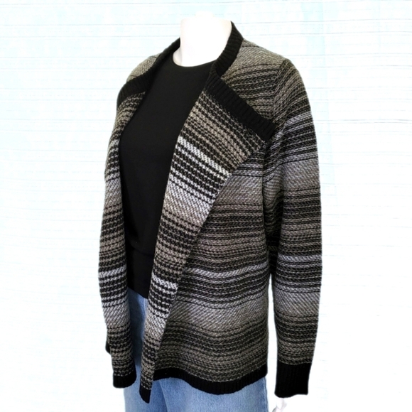 WOOLRICH Lambswool Cardigan Sweater Jacket Black/Grey/Cream Pattern Women's M - Picture 3 of 9